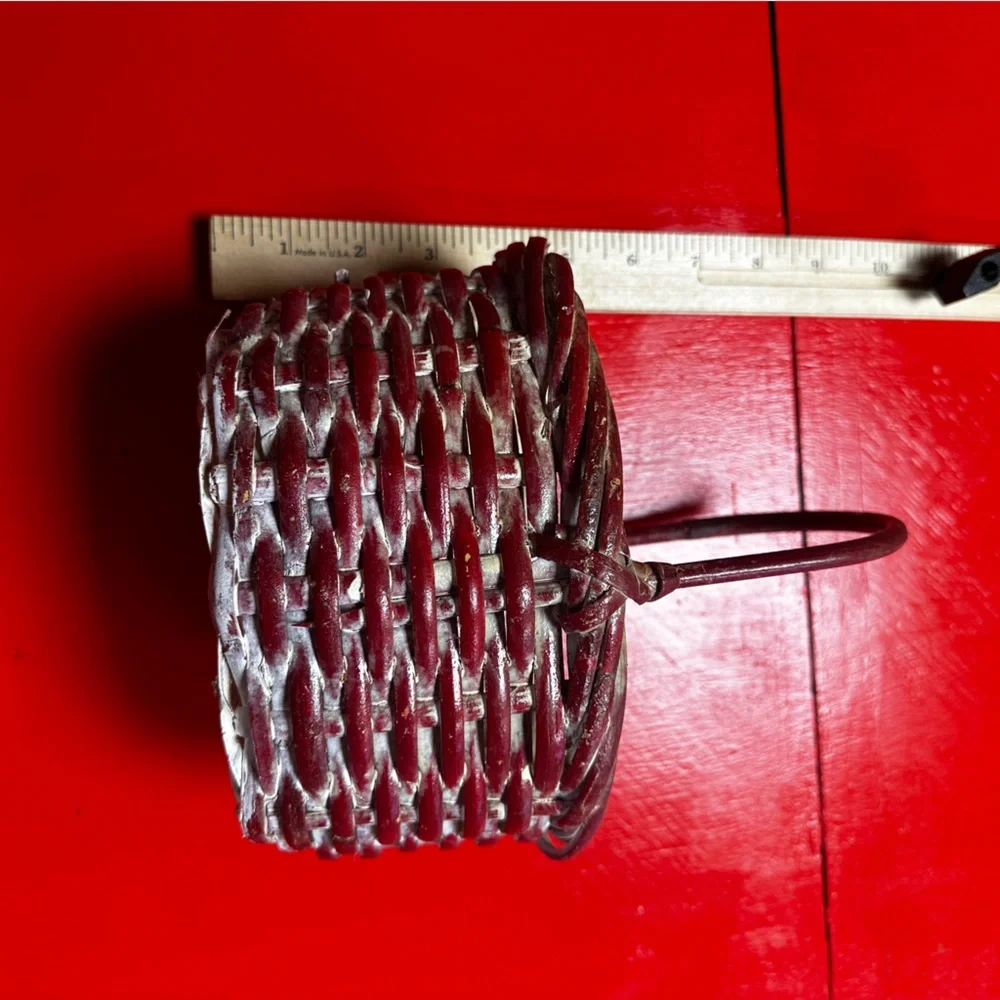 SMALL RED WASHED DECORATIVE BASKET - Picture 8 of 12